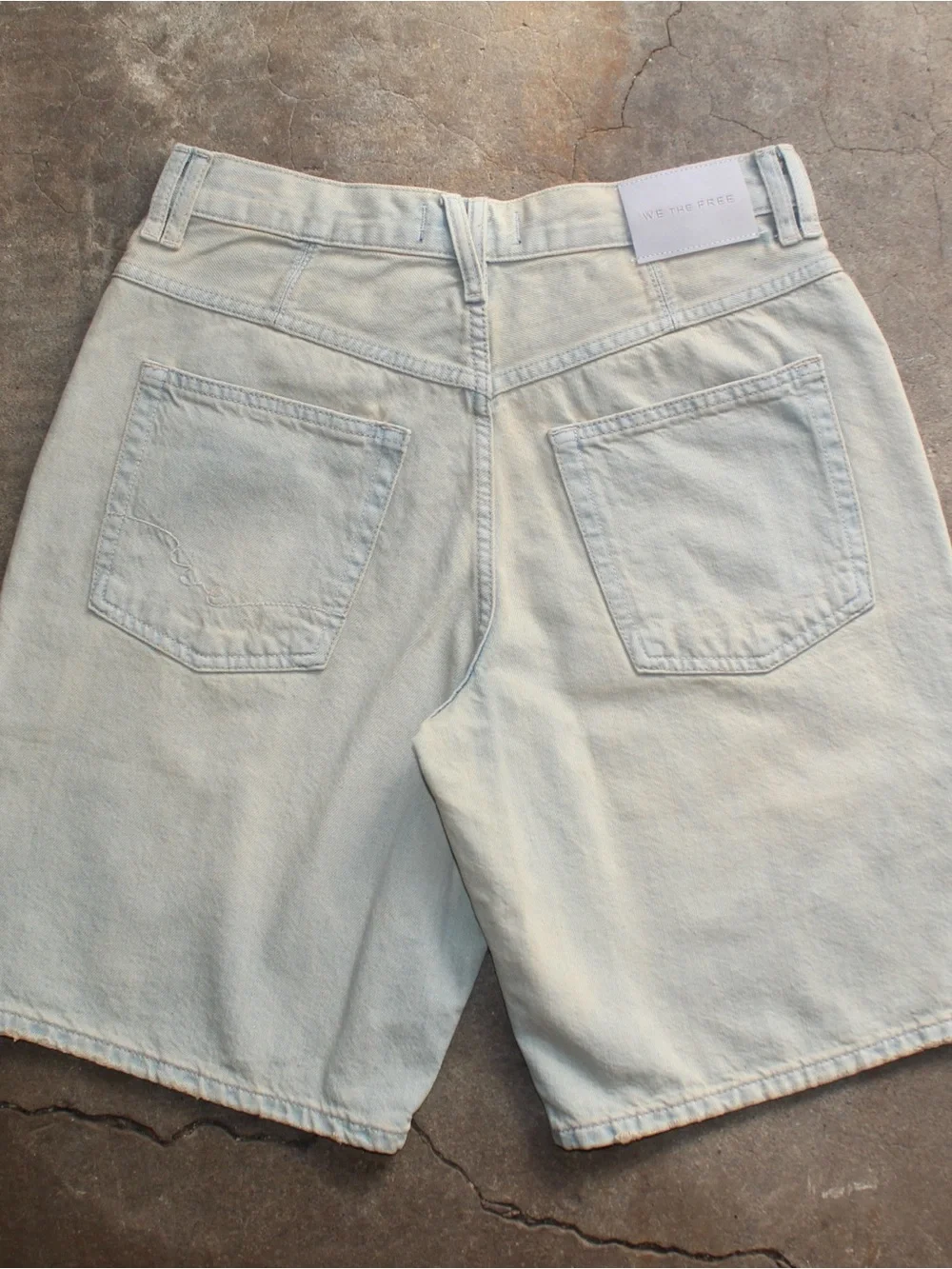FREE PEOPLE WE THE FREE Women’s Lightwash Denim Baggy Shorts